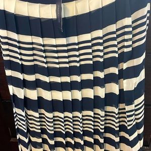 Tommy Hilfiger Navy/white pleated maxi skirt size 8 NWT.